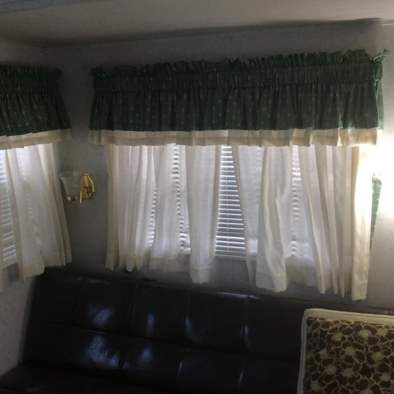 קווסנל Robert'S Roost Rv Park Resort מראה חיצוני תמונה