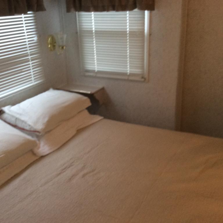 קווסנל Robert'S Roost Rv Park Resort מראה חיצוני תמונה