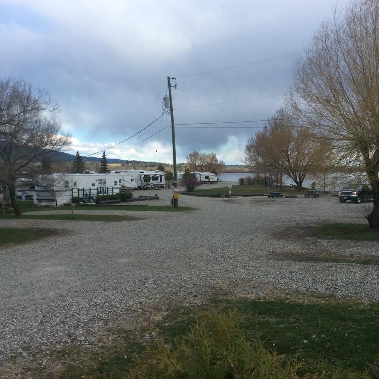 קווסנל Robert'S Roost Rv Park Resort מראה חיצוני תמונה